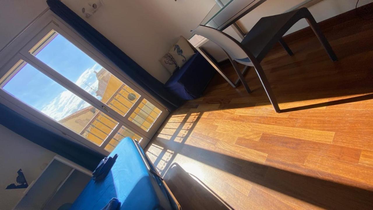 Apartament Ocean Flat Cagliari Zewnętrze zdjęcie
